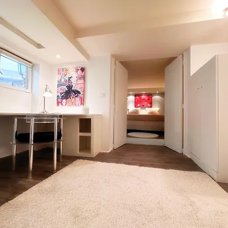 Apartment Champs-elysees, Avenue Montaigne