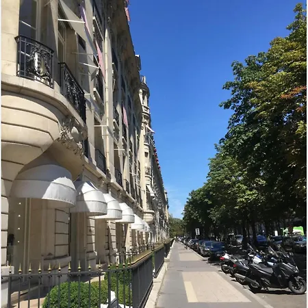 Champs-elysees, Avenue Montaigne * פריז